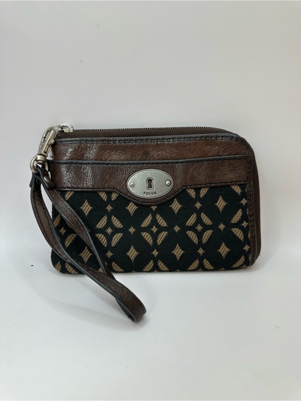 Fossil Women's Maddox Wristlet Brown Leather  Black/Tan Tapestry